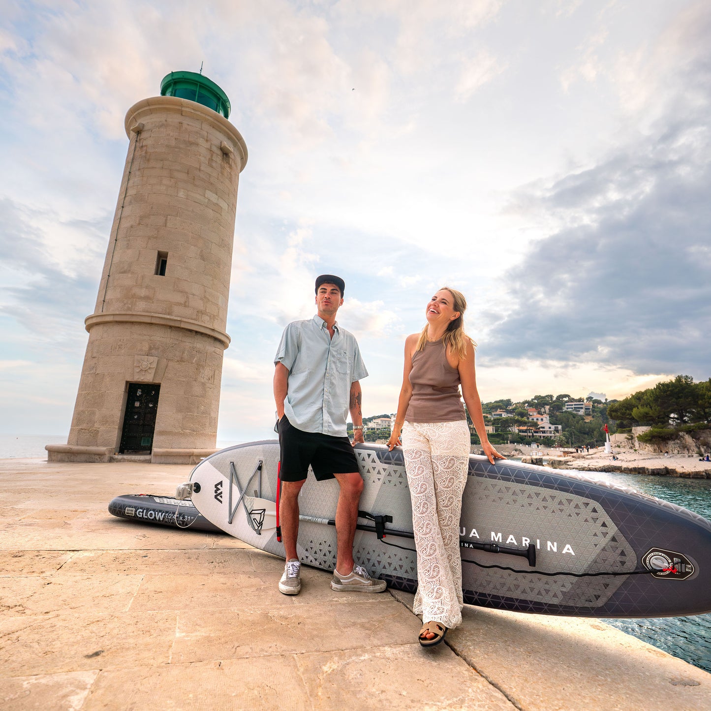 Aqua Marina - GLOW 10'4" iSUP polyvalent avec système d'éclairage ambiant