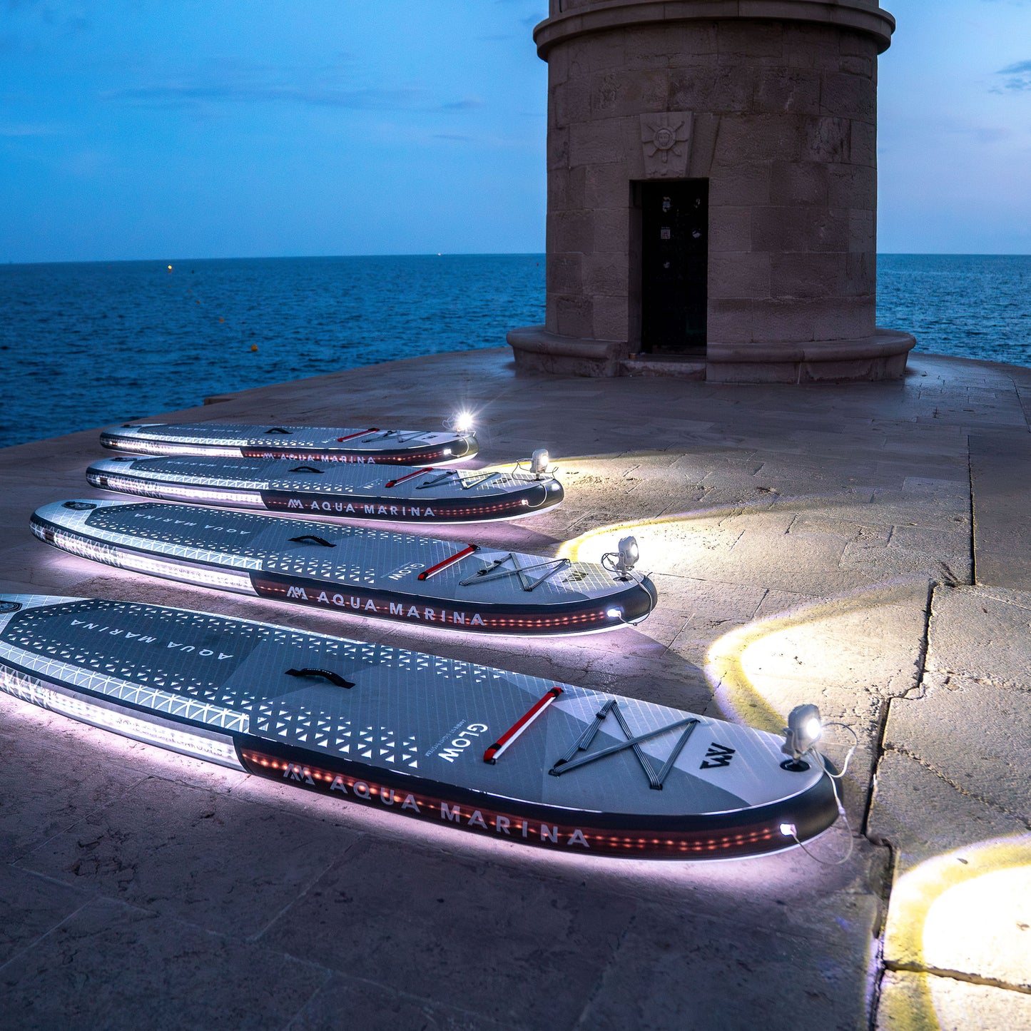 Aqua Marina - GLOW 10'4" iSUP polyvalent avec système d'éclairage ambiant