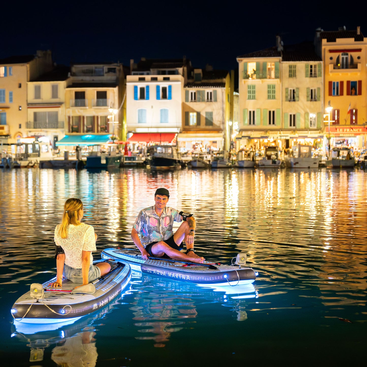 Aqua Marina - GLOW 10'4" iSUP polyvalent avec système d'éclairage ambiant