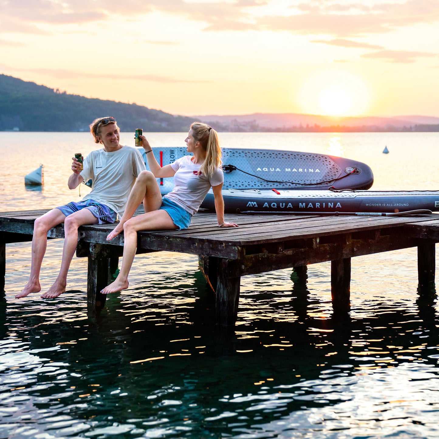 Aqua Marina - GLOW 10'4" iSUP polyvalent avec système d'éclairage ambiant