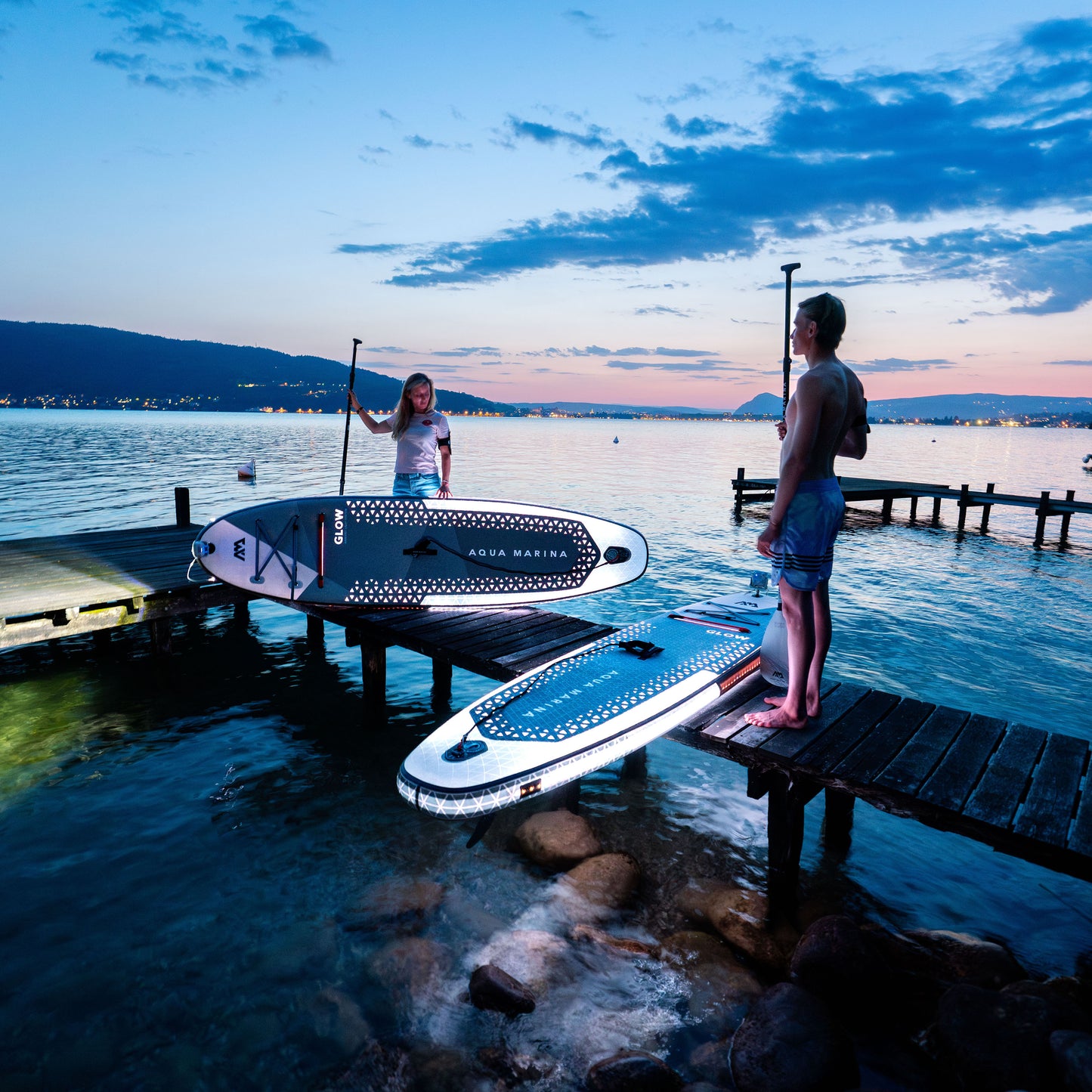 Aqua Marina - GLOW 10'4" iSUP polyvalent avec système d'éclairage ambiant