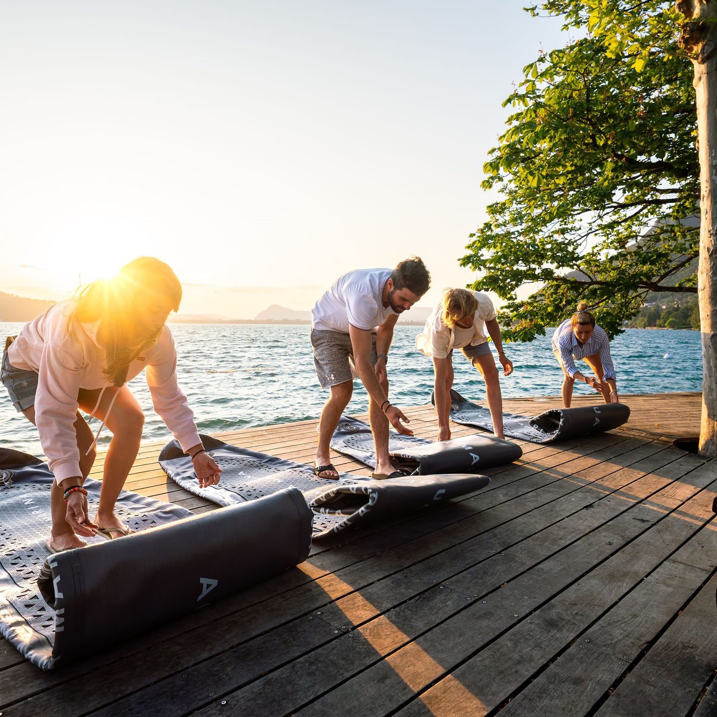 Aqua Marina - GLOW 10'4" iSUP polyvalent avec système d'éclairage ambiant