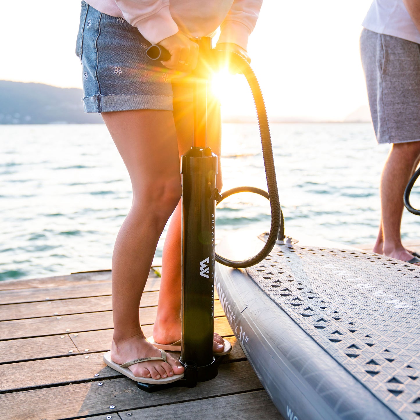 Aqua Marina - GLOW 10'4" iSUP polyvalent avec système d'éclairage ambiant
