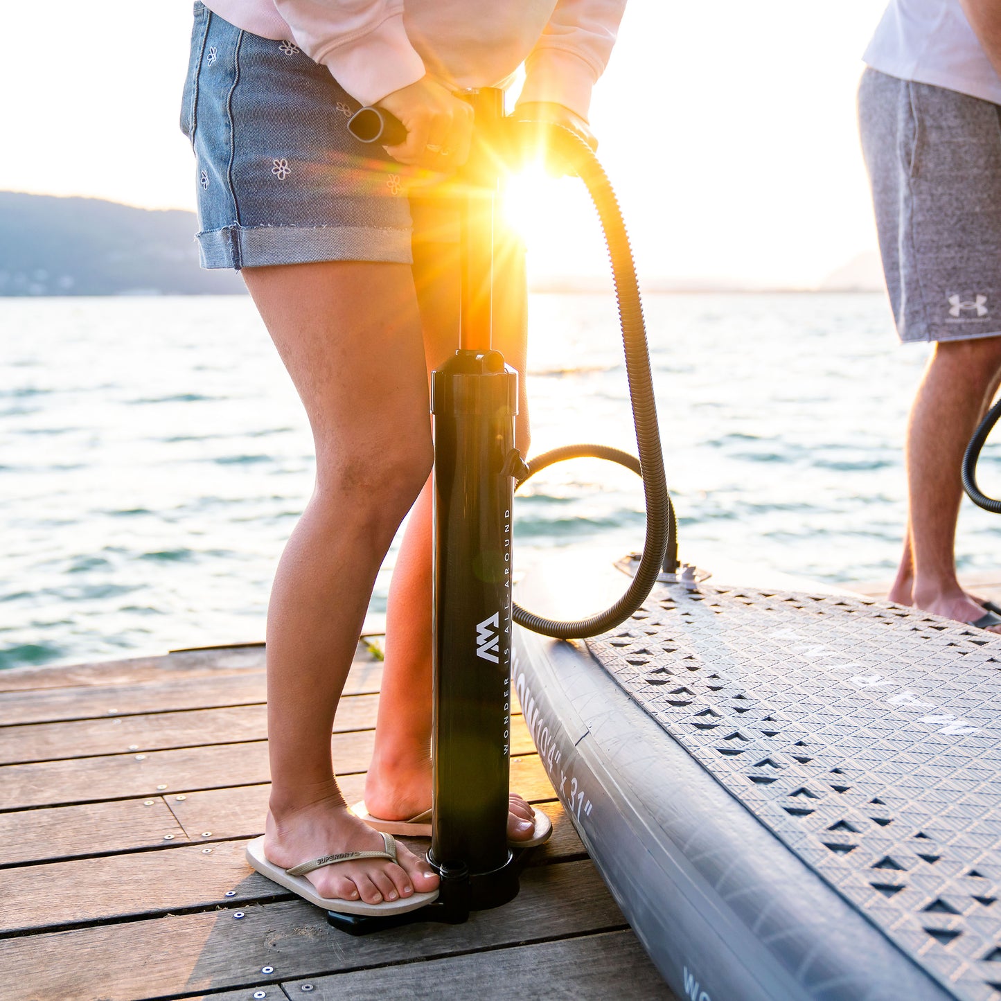 Aqua Marina - GLOW 10'4" iSUP polyvalent avec système d'éclairage ambiant