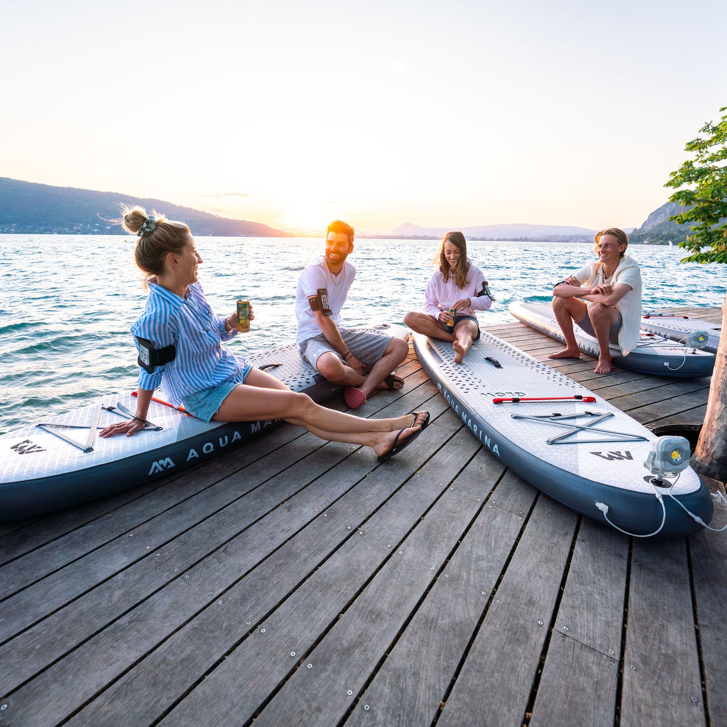 Aqua Marina - GLOW 10'4" iSUP polyvalent avec système d'éclairage ambiant