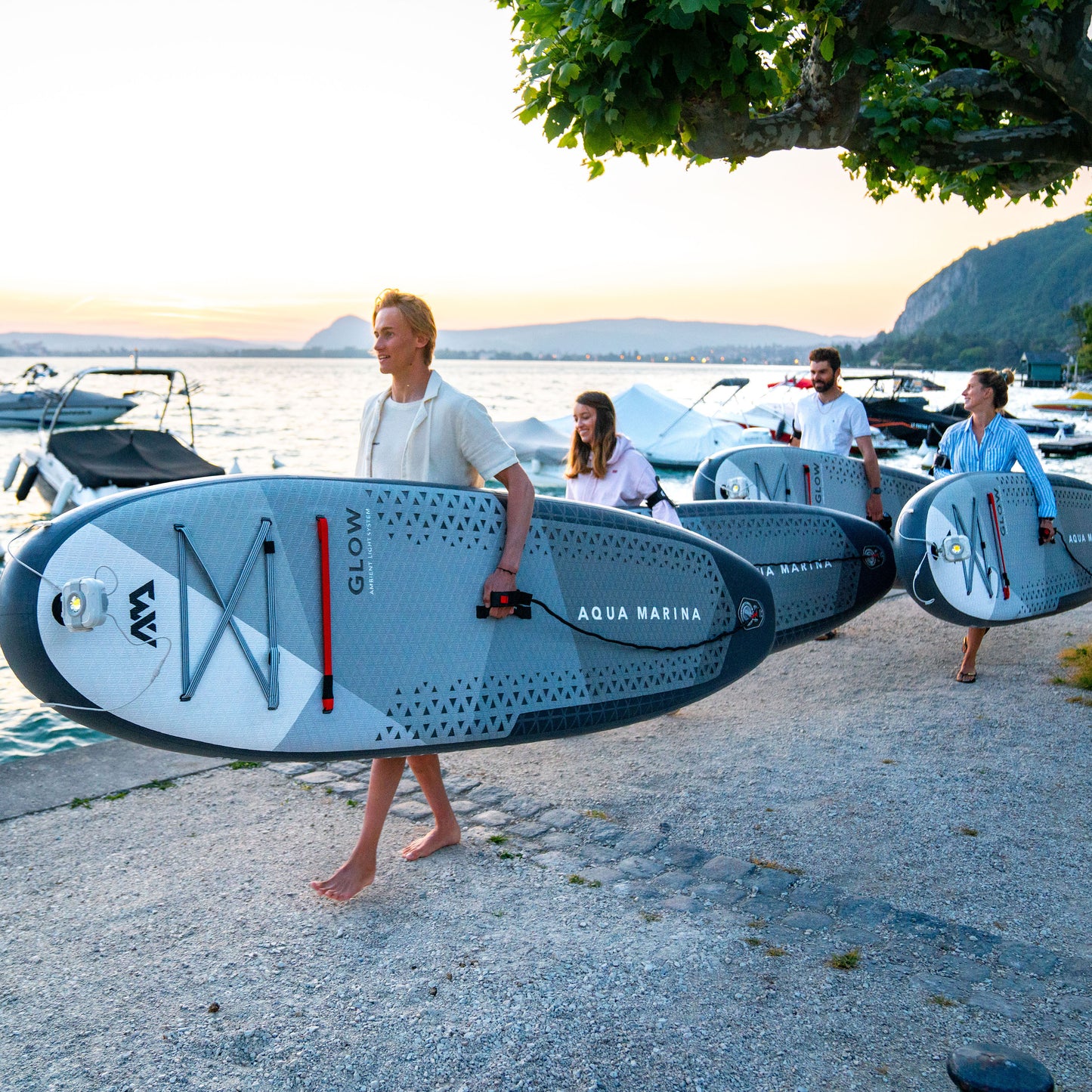 Aqua Marina - GLOW 10'4" iSUP polyvalent avec système d'éclairage ambiant