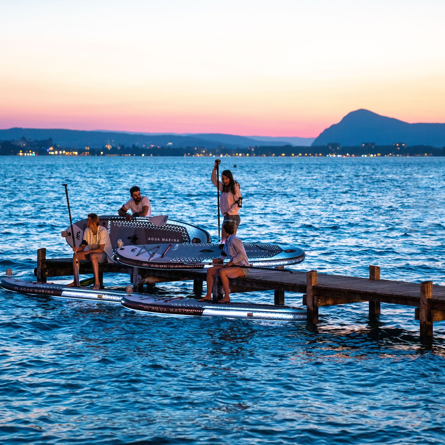 Aqua Marina - GLOW 10'4" iSUP polyvalent avec système d'éclairage ambiant