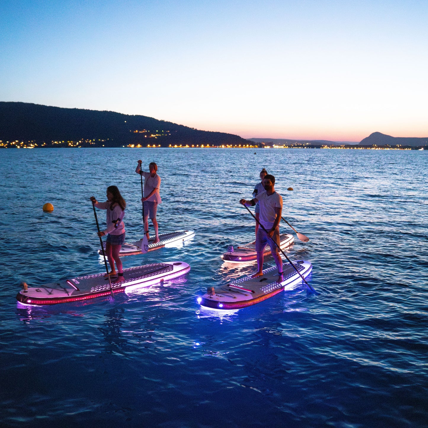 Aqua Marina - GLOW 10'4" iSUP polyvalent avec système d'éclairage ambiant