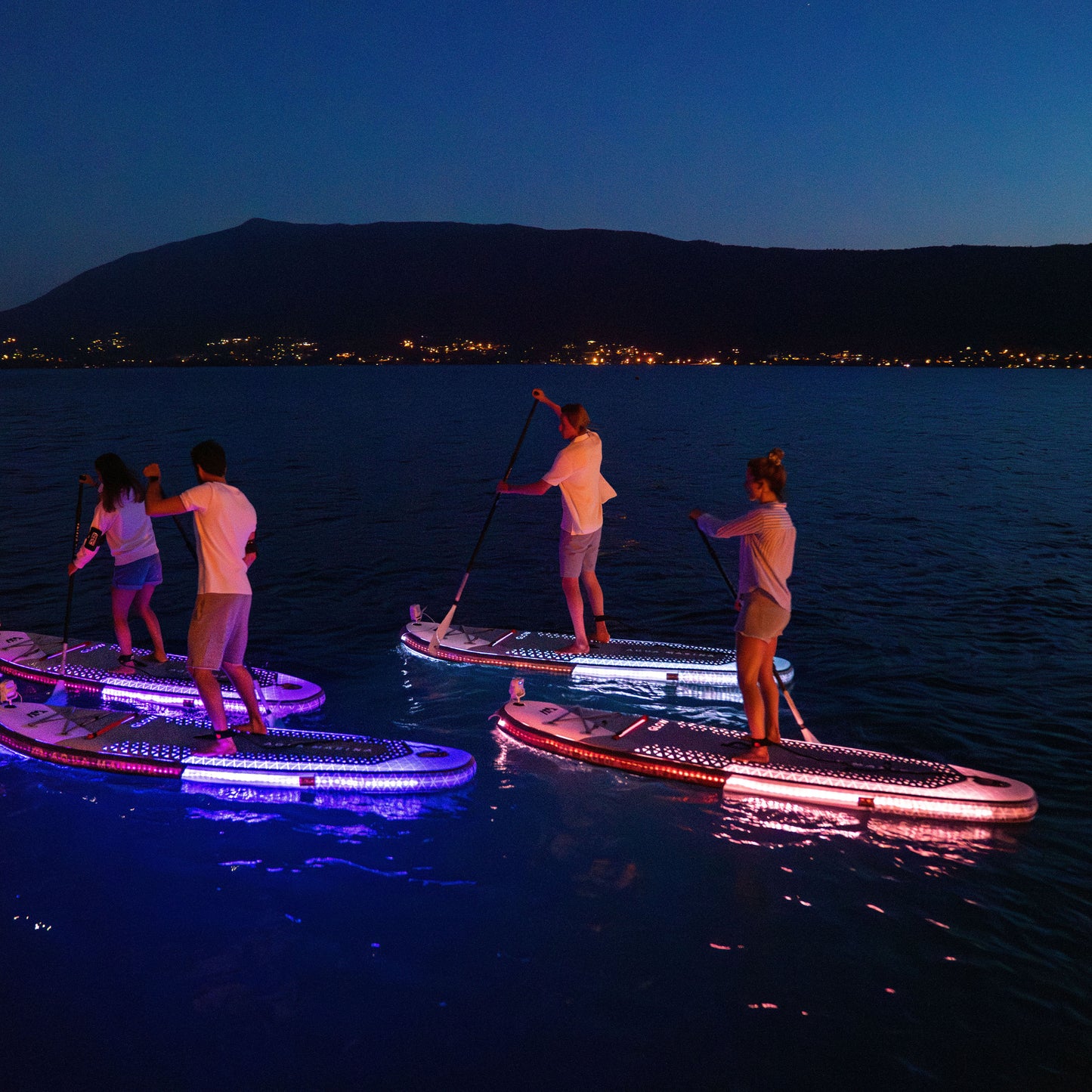 Aqua Marina - GLOW 10'4" iSUP polyvalent avec système d'éclairage ambiant