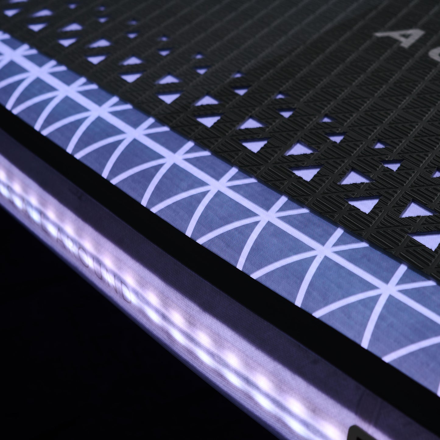 Aqua Marina - GLOW 10'4" iSUP polyvalent avec système d'éclairage ambiant
