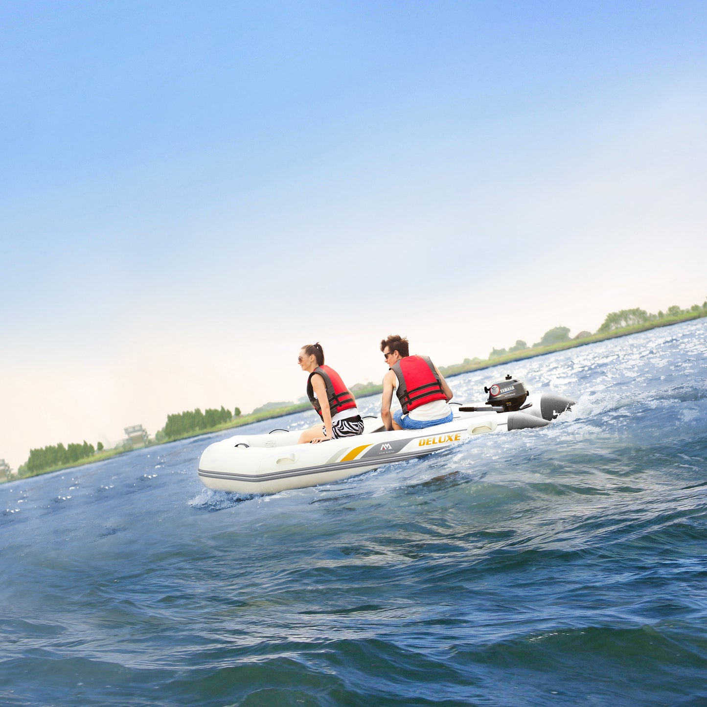 Aqua Marina - Bateau de sport de luxe avec pont en aluminium