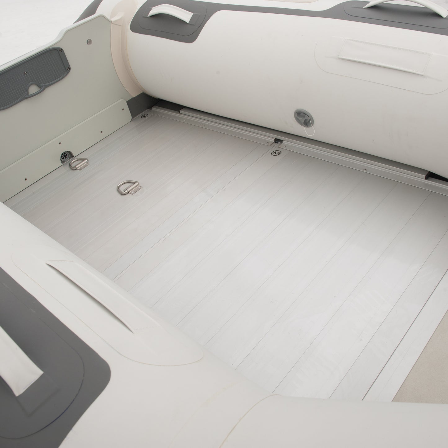 Aqua Marina - Bateau de sport de luxe avec pont en aluminium