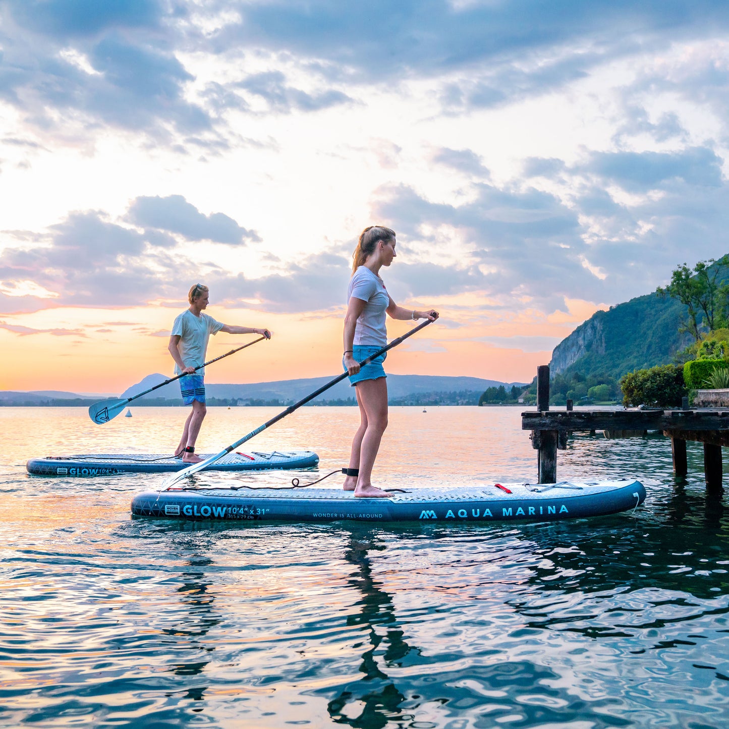 Aqua Marina - GLOW 10'4" iSUP polyvalent avec système d'éclairage ambiant 